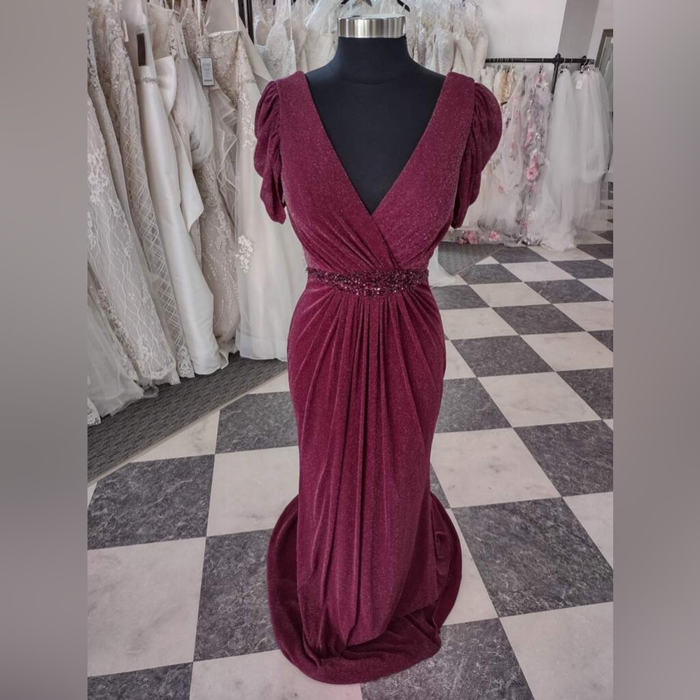 Mon Cheri Size 8 Dress
